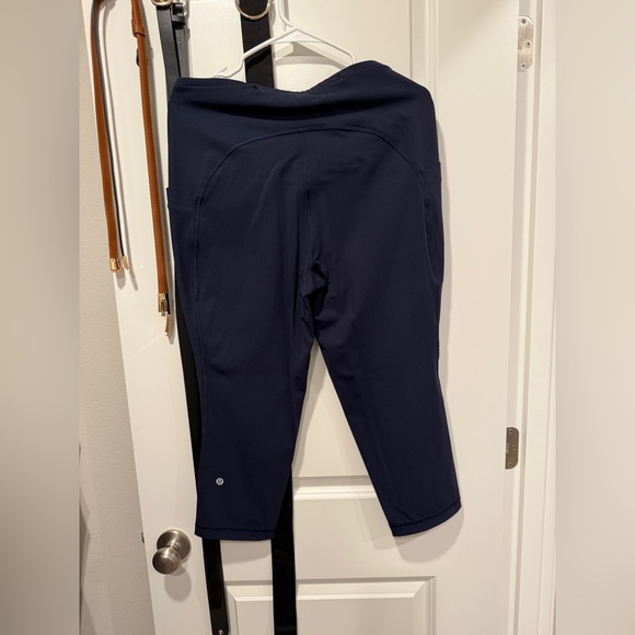 Lululemon - Picture 2 of 3